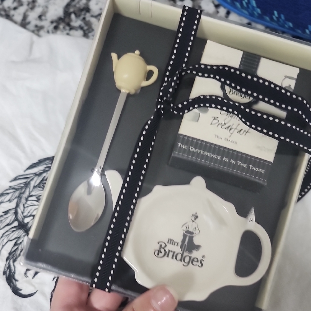 Turn on the Brights Gift Box with Ribbon